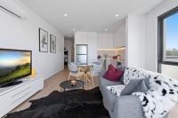 B&B Burwood - Stylish and Convenient Two Bedroom Apartment - Bed and Breakfast Burwood