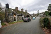 Cheerful 2 bedroom cottage with garden - Bed and Breakfast