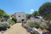 Lavande- Family Villa with Pool near Pezenas - Chambres d'hôtes Pouzolles