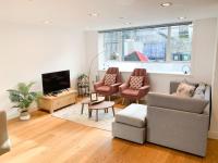 B&B Londra - Bright, spacious, 3-bedroom Emirates apartment with terrace - Bed and Breakfast Londra