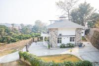 B&B Dehradun - Lazy Fox Hideout - Panoramic View Cottage - Bed and Breakfast Dehradun