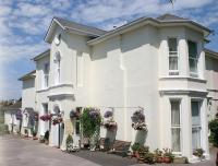 Barramore Holiday Apartments - Bed and Breakfast