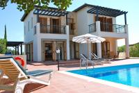 B&B Kouklia - 2 bedroom Villa Oleander with private pool and garden, Aphrodite Hills Resort - Bed and Breakfast Kouklia