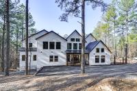 Luxe Group Getaway with 2-Story Deck in Broken Bow! - B&B