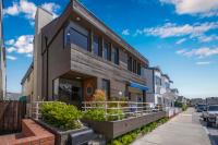 4 bedroom Home in Quiet Neighborhood near Beach - B&B Newport Beach