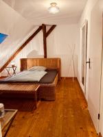 b e d & a g e d e s i g n -medium- wunderschönes Zimmer mit Bad - Rechnungserstellung für Geschäftsreisende & Firmen - Ferienwohnung Hünxe