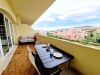 Royal Golf View: 2BR, Pools & AC - B&B Sitio de Calahonda