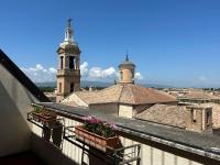 B&B Foligno - AFFITTACAMERE LA TERRAZZA SUL CAMPANILE - Bed and Breakfast Foligno