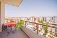 Renovated Condo close to town center and the beach - B&B
