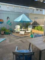 B&B Galveston - Wonderful New Listing - Beach Blanket Bungalow - Bed and Breakfast Galveston