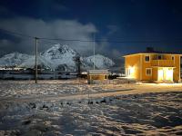 PederStua, a classic fisherman's farm house in the middle of Lofoten - Chambres d'hôtes Storeidet