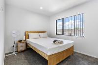 B&B Auckland - Holiday Home Wattle Downs - Bed and Breakfast Auckland