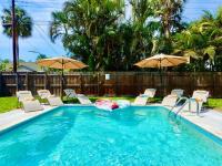 B&B Naples - The Periwinkle, a heated pool home 10 min to beach - Bed and Breakfast Naples
