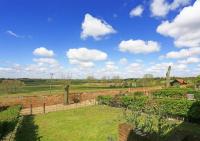 Meadow House - B&B