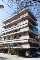 Marousi Modern Green Oasis Apt w Amazing Balcony - Chambres d’hôtes Athènes