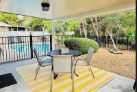 Shore Beats Work - Bed and Breakfast Destin