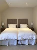 Double or Twin Room with Bathroom