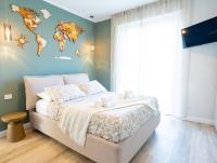 B&B Lesa - Blu Iris - Deluxe apartment with jacuzzi - Bed and Breakfast Lesa