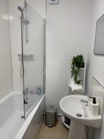 Private En-suite - Ferienwohnung