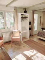 La maison blanche Intra-Muros Free parking - Chambres d’hôtes Aigues-Mortes