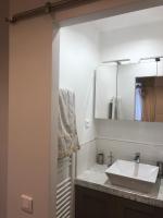 Belle chambre privée avec douche et toilette indépendantes dans une magnifique villa - Chambres d'hôtes Andernos-les-Bains