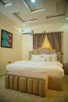 B&B Akure - Ennys Court - Bed and Breakfast Akure