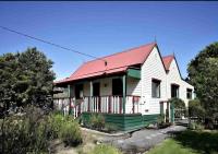 Relaxing & beautiful Miner's cottage near Wilson’s Prom - Bed and Breakfast