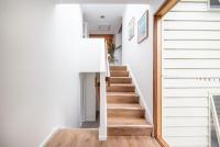 TJ's Tree House with Ocean Views - B&B