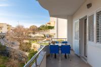 Jasmir Apartment - Free parking near the beach - B&B Macarsca