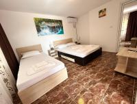 Driepersoonskamer met Badkamer