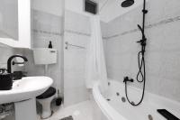 קו ראשון לים - Bed and Breakfast Netanya