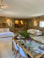 B&B Agia Theodoti - The Artists House - Atelier Suite - Bed and Breakfast Agia Theodoti