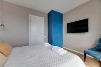 Apartment with Balcony - Chmielna 71/64