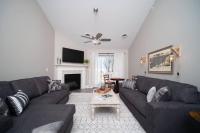 Charming Condo in Bettendorf - B&B