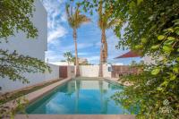 Private Pool Home I Near Beach & Downtown with WiFi - B&B La Paz