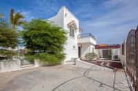 Private Pool Home I Near Beach & Downtown with WiFi - B&B La Paz