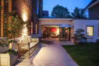 B&B London - Stunning, architecturally designed Garden Studio with Parking - Bed and Breakfast London