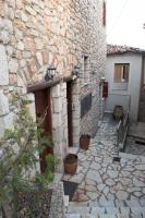 Nelfi's apartments IΙΙ - Αράχωβα - B&B