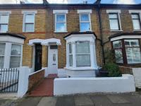 Central 5BR Retreat - Walk to Tube, Explore London - Chambres d’hôtes
