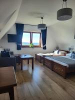 Familienzimmer mit Bergblick