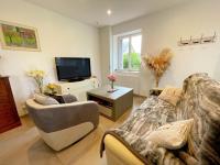 Gîte tout confort avec terrasse spacieuse, jardin clos et équipements modernes, à 45 mn du Mans - FR-1-381-557 - Chambres d'hôtes Saint-Aubin-le-Dépeint