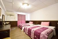 Vierbettzimmer mit eigenem Bad