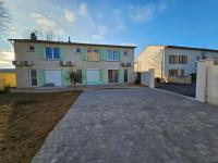 Le Loft de Genas - la Bastide, le Chalet, le Loft, le Mas, la Paillote - Ferienwohnung