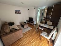 SAD Apartman - B&B