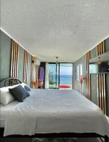 Deluxe Double Room with Balcony and Sea View