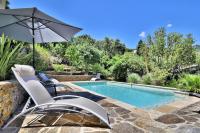 Calme, Piscine - Appartement Milady's Garden - B&B