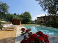 Villa Elvia - Ferienwohnung Valpromaro