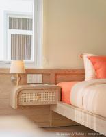Zimmer mit Kingsize-Bett und Bergblick