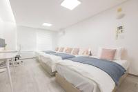 B&B Seoul - Mirae_stay 33 New Open [2 Queen+1 S-Single] - Bed and Breakfast Seoul