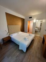 Front Lake 2 Bardolino - Bed and Breakfast